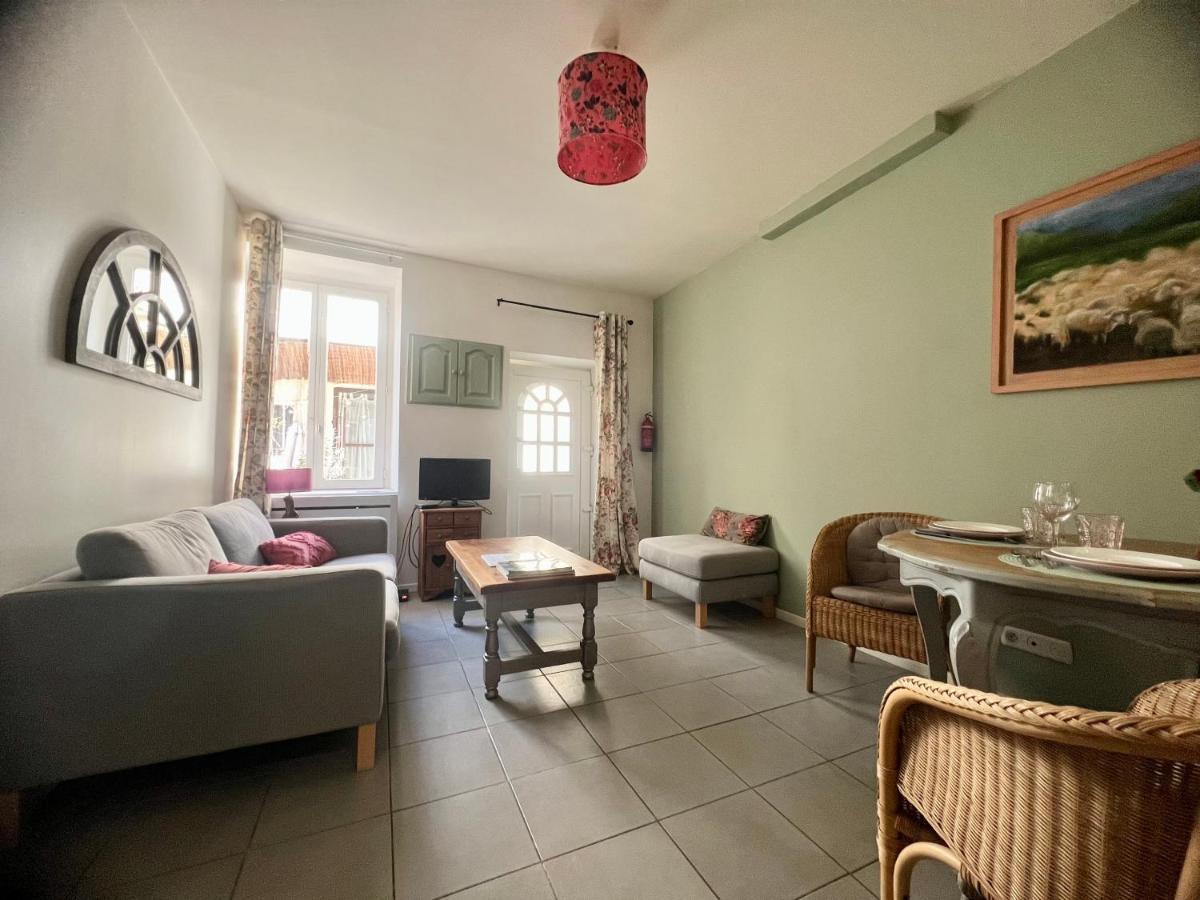 La Courette - T2 Plus Parking Gratuit Nimes Bagian luar foto